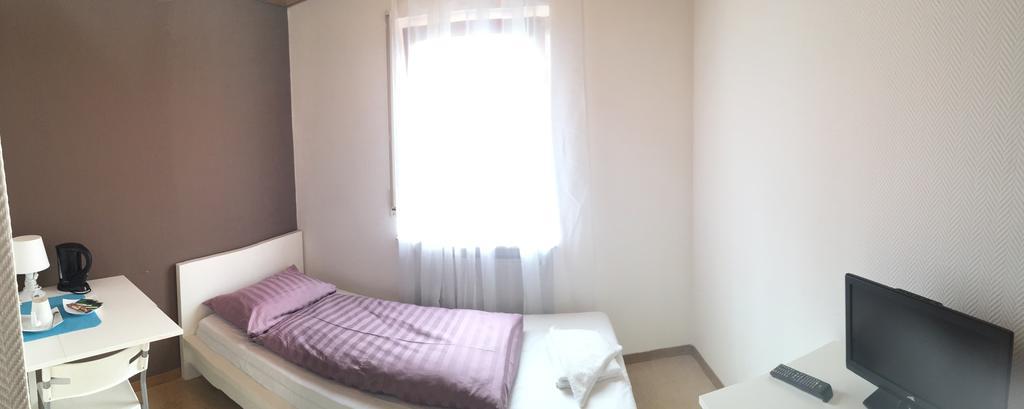21号汽车旅馆 Sersheim 客房 照片