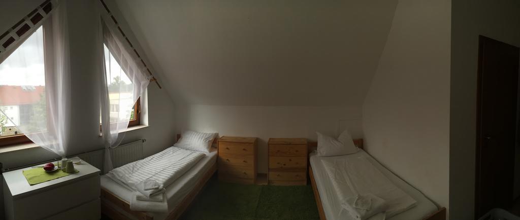 21号汽车旅馆 Sersheim 客房 照片